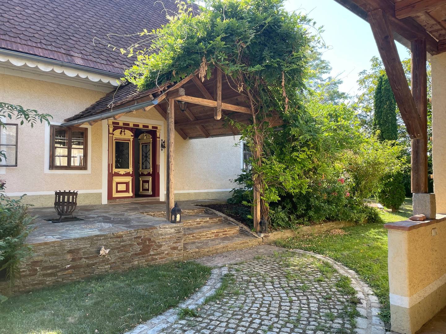 Sonnige Familienwohnung in ruhiger Alleinlage
