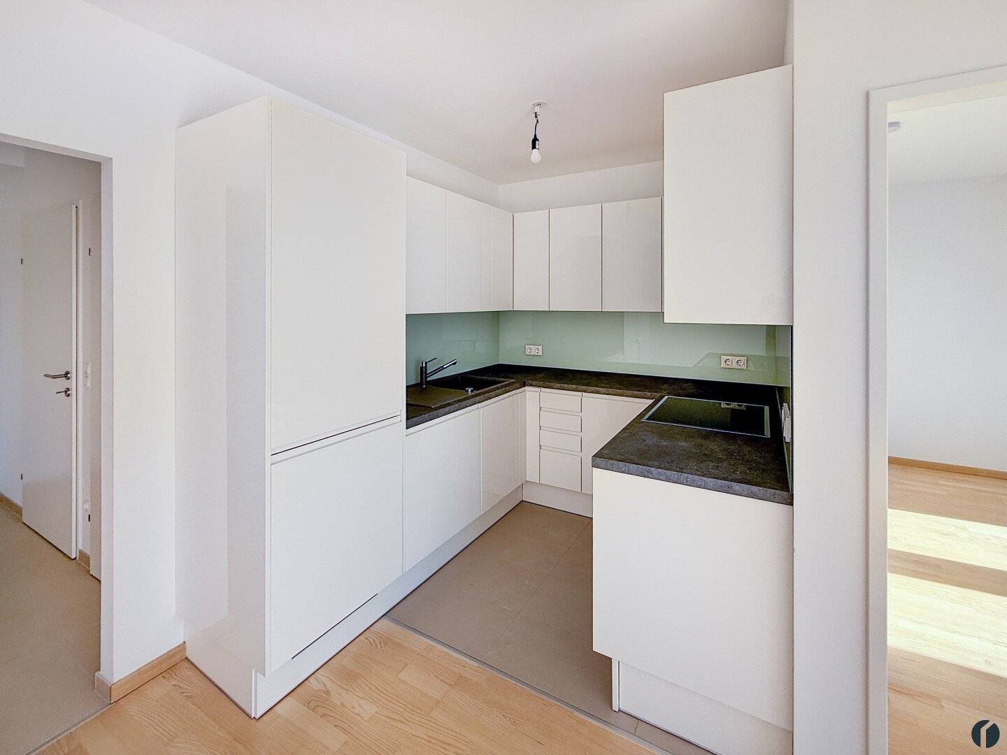 Charming First Occupancy Apartment in Tulln – 2 Rooms &amp; West Balcony
