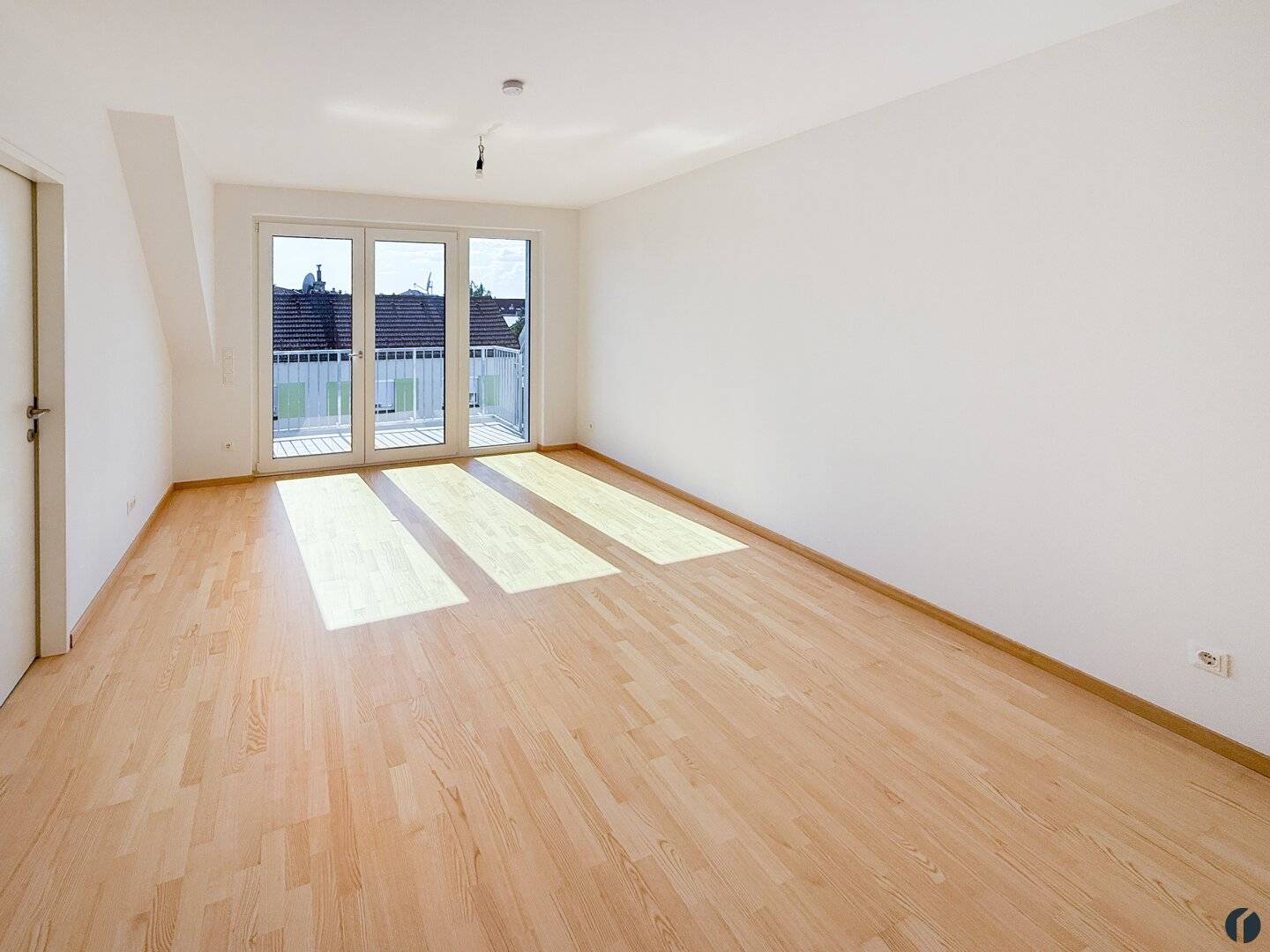 Charming First Occupancy Apartment in Tulln – 2 Rooms &amp; West Balcony