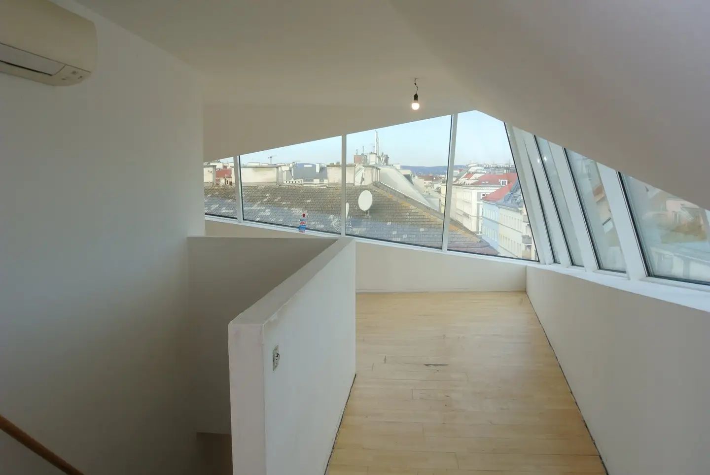 Location, Location, Location Great attic apartment near Augarten and Praterstern