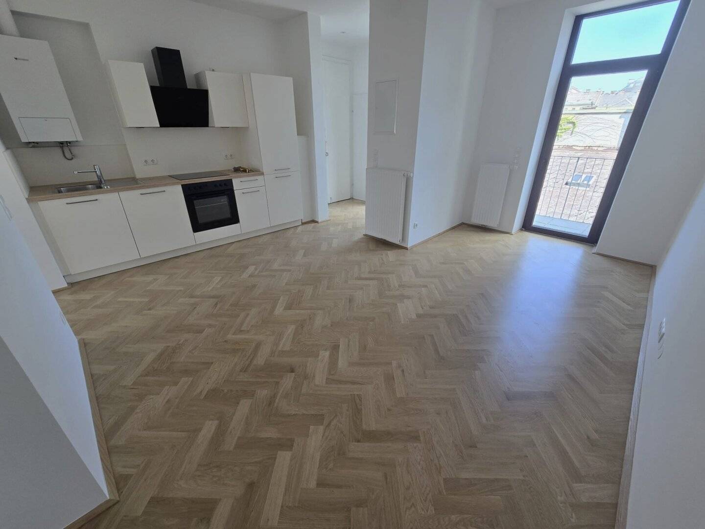 ++Stilvoll Wohnen und Arbeiten + Hochwertig sanierte 3-Zimmer+Einbauküche +Nähe Schloss Schönbrunn + Balkon und Loggia +mit zwei getrennten Wohneingängen+optimale Verkehrsanbindung++
