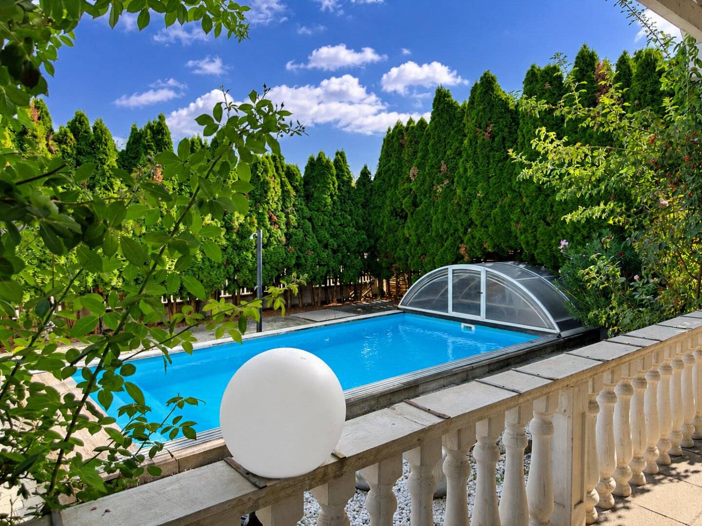 Landhaus, neu interpretiert – 5 Zi., 167 m², Pool, Sauna, Galerie