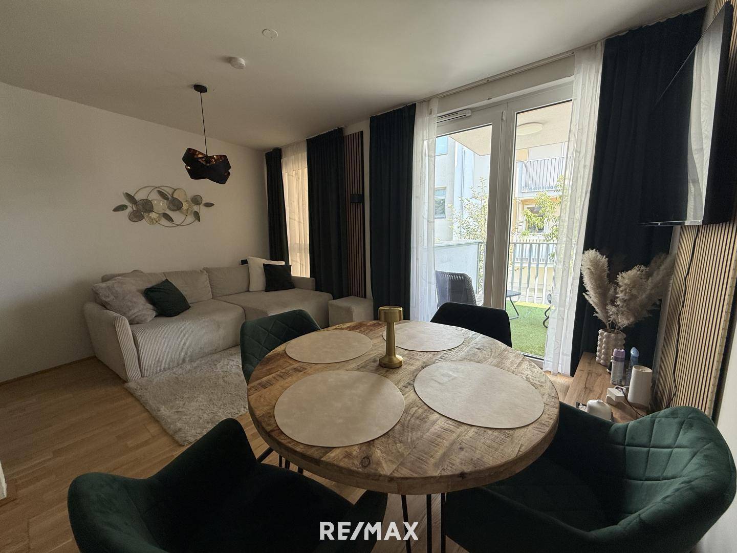 Helle Neubauwohnung mit Balkon und Fußbodenheizung