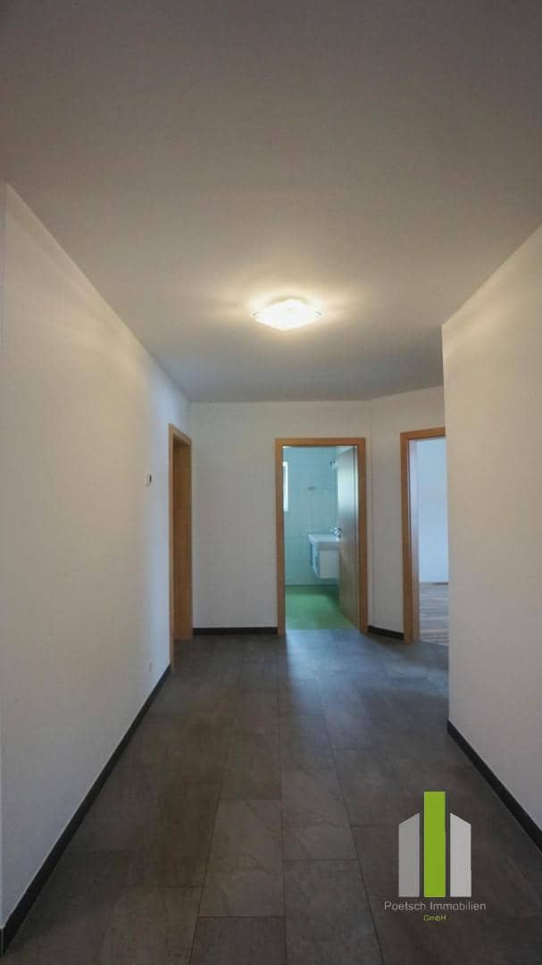 Neuwertige Wohnung mit Schwedenofen und Balkon