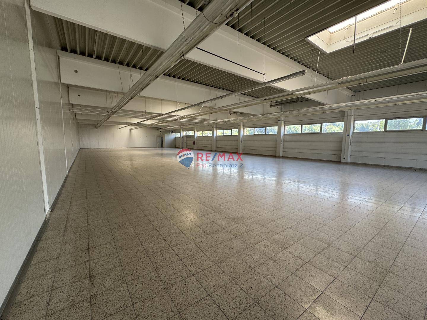 Spacious retail space in busy location Anlegerwohnung
