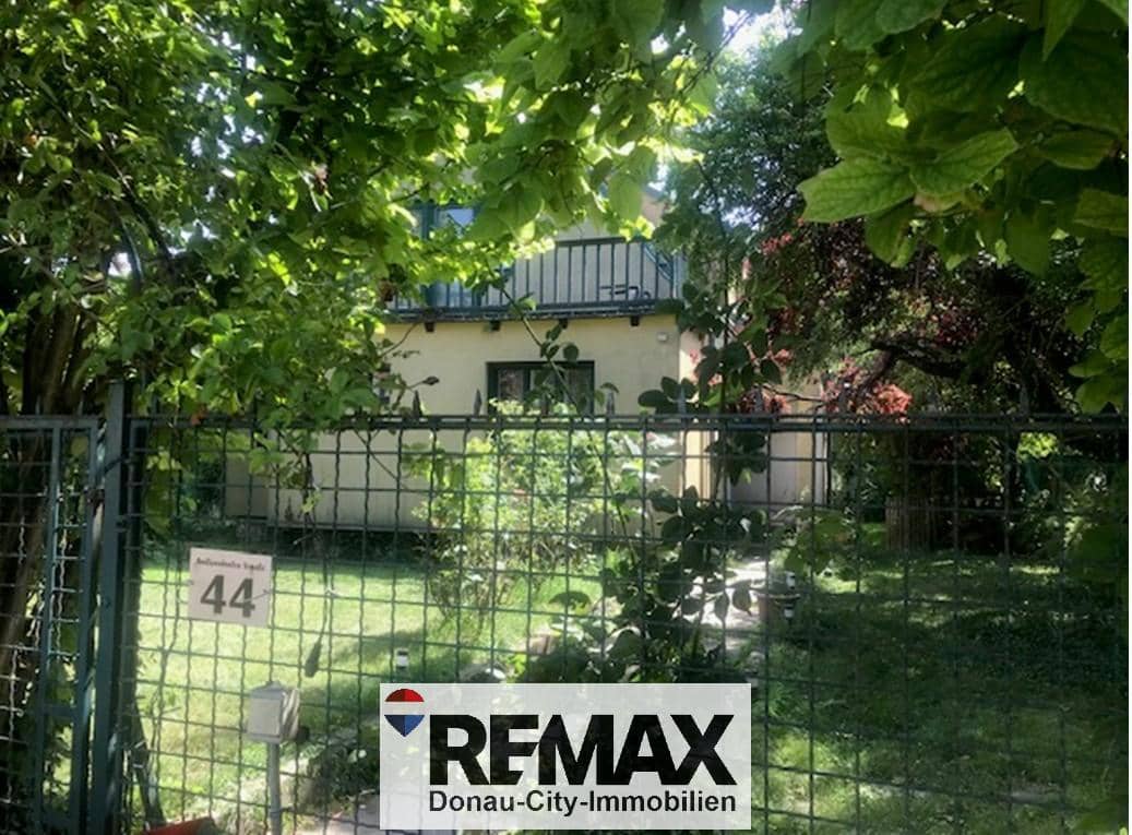 Idyllisch gelegene Wohnung mit Garten und Pferdeboxen