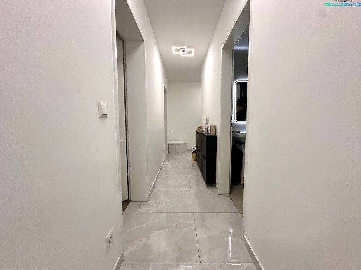 Modern investment near Vienna | 3 rooms | Large terrace | Air conditioning | Leased for a fixed term