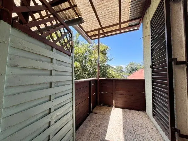 Quiet bright 3 room apartment with balcony