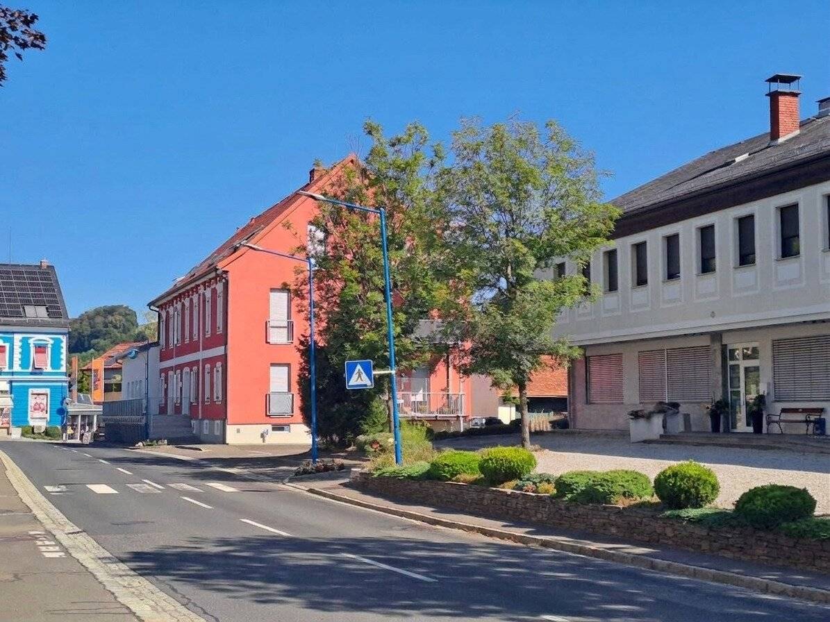 Sunny maisonette 6-room with loggia and double garage