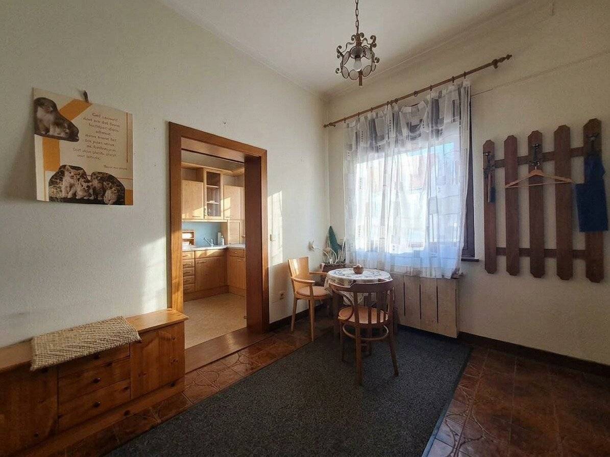 Sunny maisonette 6-room with loggia and double garage