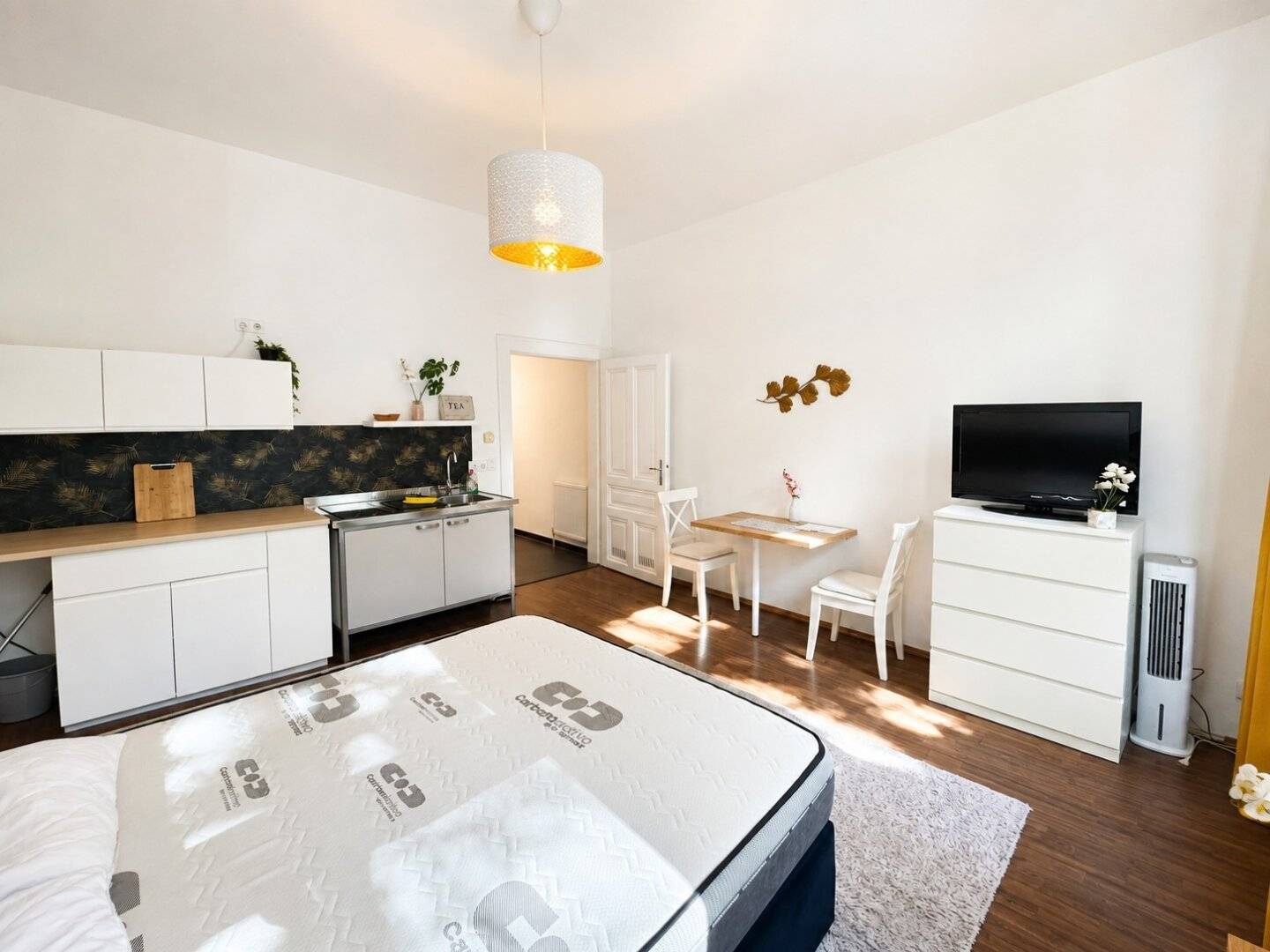 Furnished period apartment in prime location near AKH