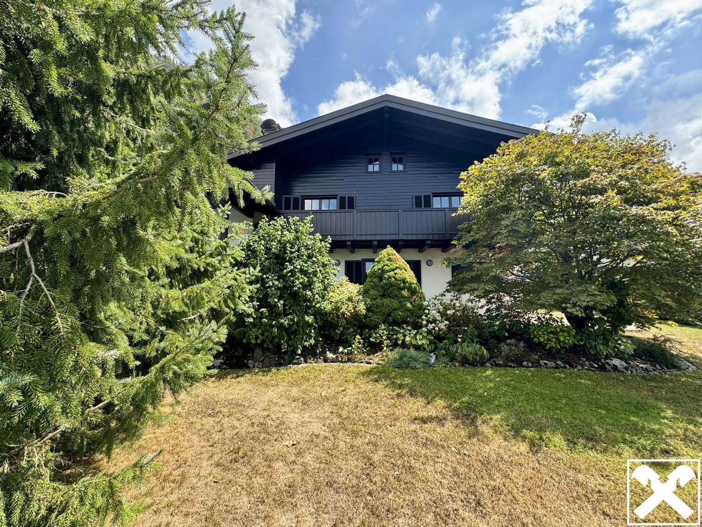 See und Schlossblick mit großem Garten Familienwohnung