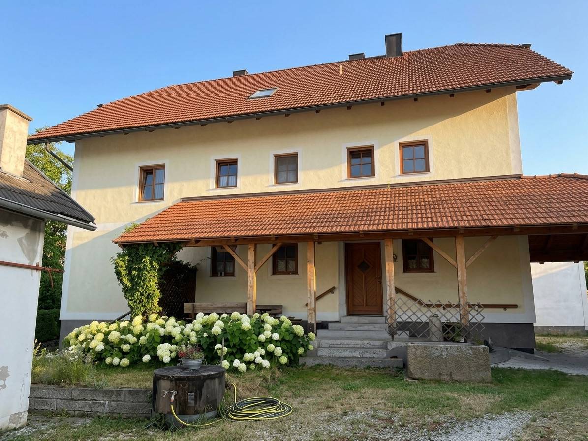Familienwohnung in großzügigem Anwesen mit Pool