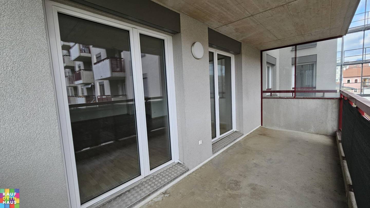 PROMOTION 2 MONTHS RENT FREE 3 ROOM APARTMENT