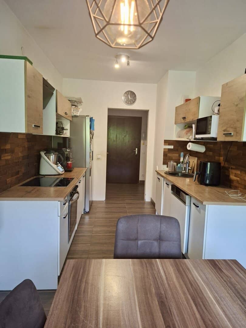 Living by the Vineyard – 75 m² Condominium with Balcony Carport Amidst the South Styrian Nature, directly by the vineyard and near Spielfeld Castle