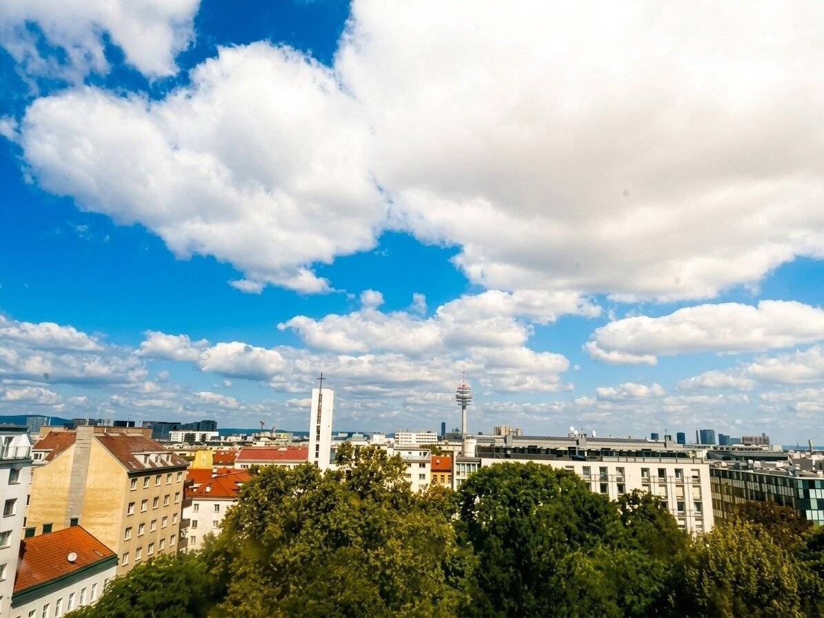 DG-Wohnung mit BLICK zum PUCHSBAUMPLATZ - ENDE AUGUST 26 BESTANDSFREI