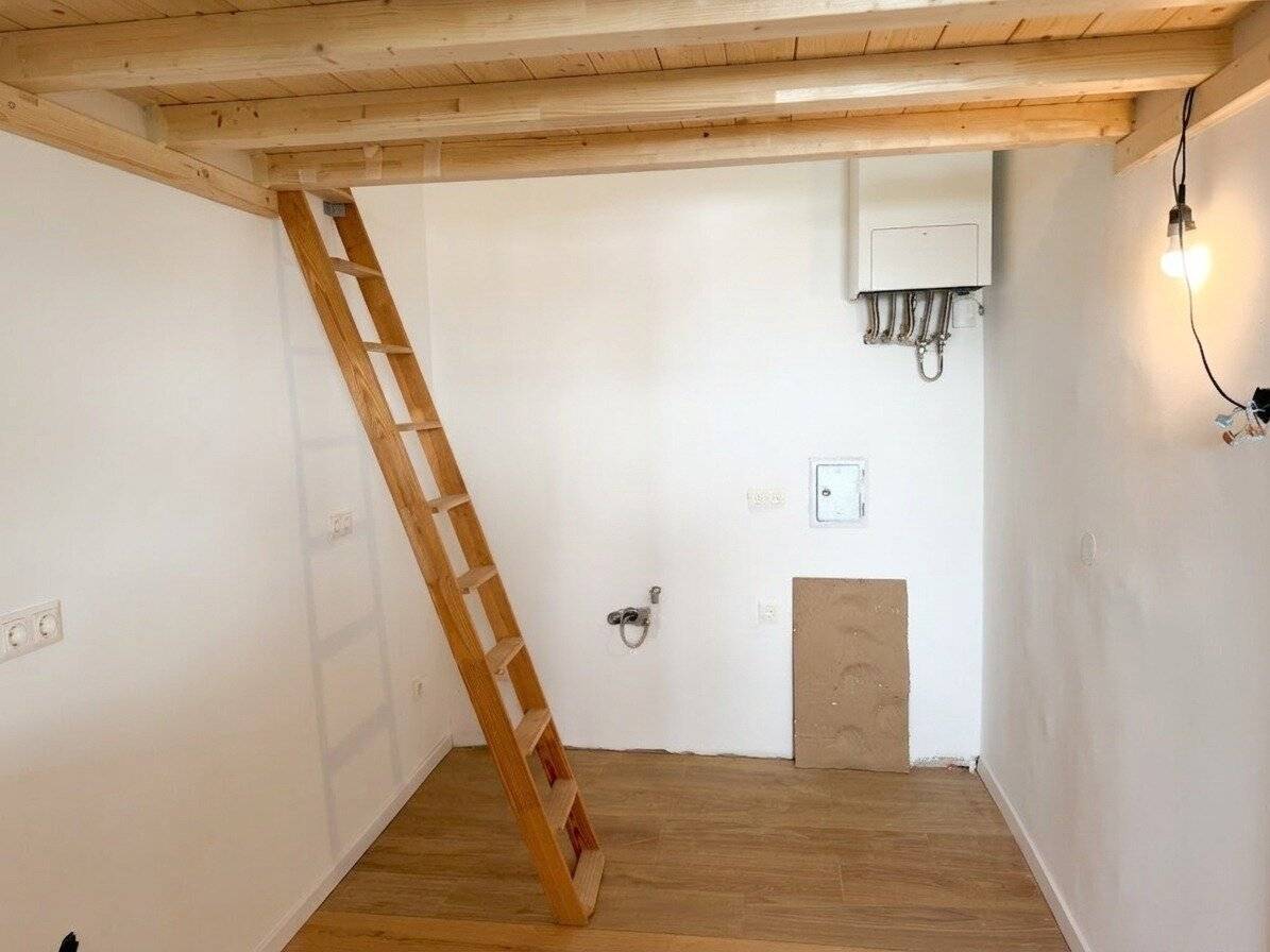 First occupancy apartment, living space and sleeping cabin