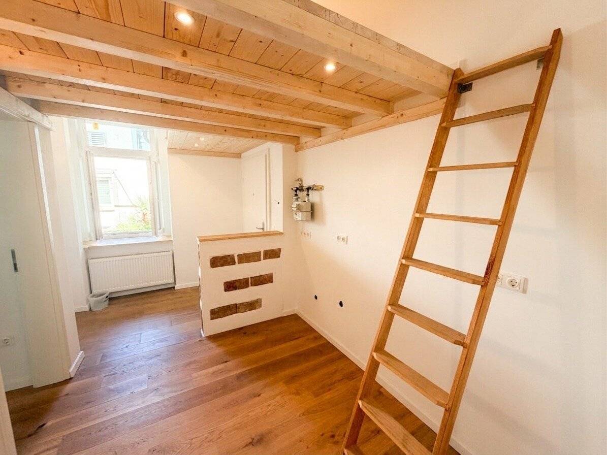 First occupancy apartment, living space and sleeping cabin