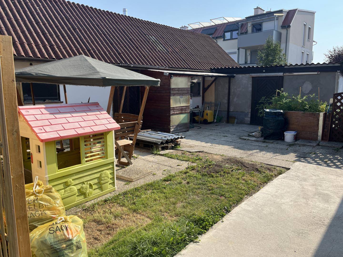 Ruhig gelegenes Erdgeschosswohnung mit Garage und Solaranlage