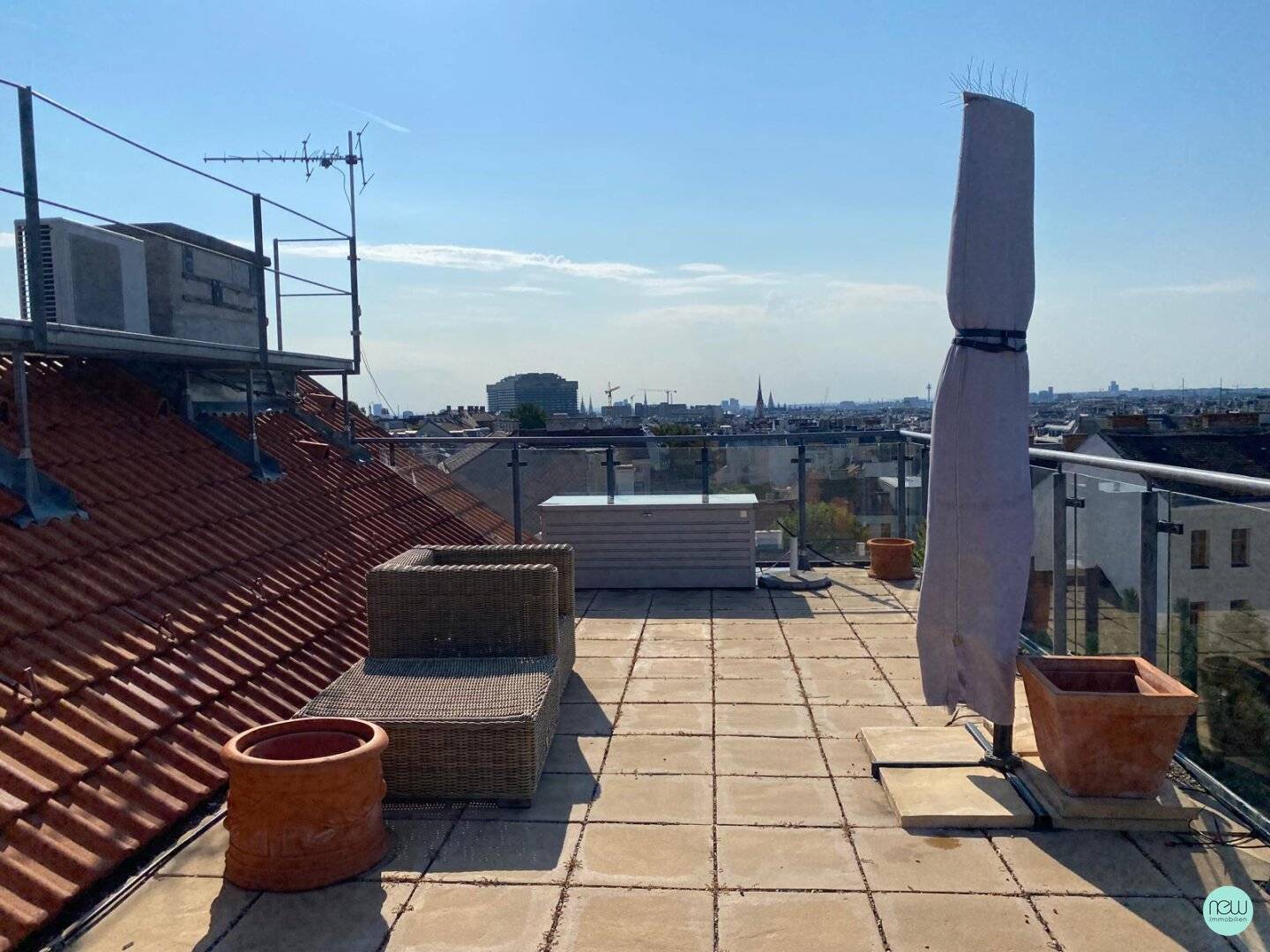Wide view / Holiday at home / modern, furnished 163 m² attic maisonette + 36 m² terraces
