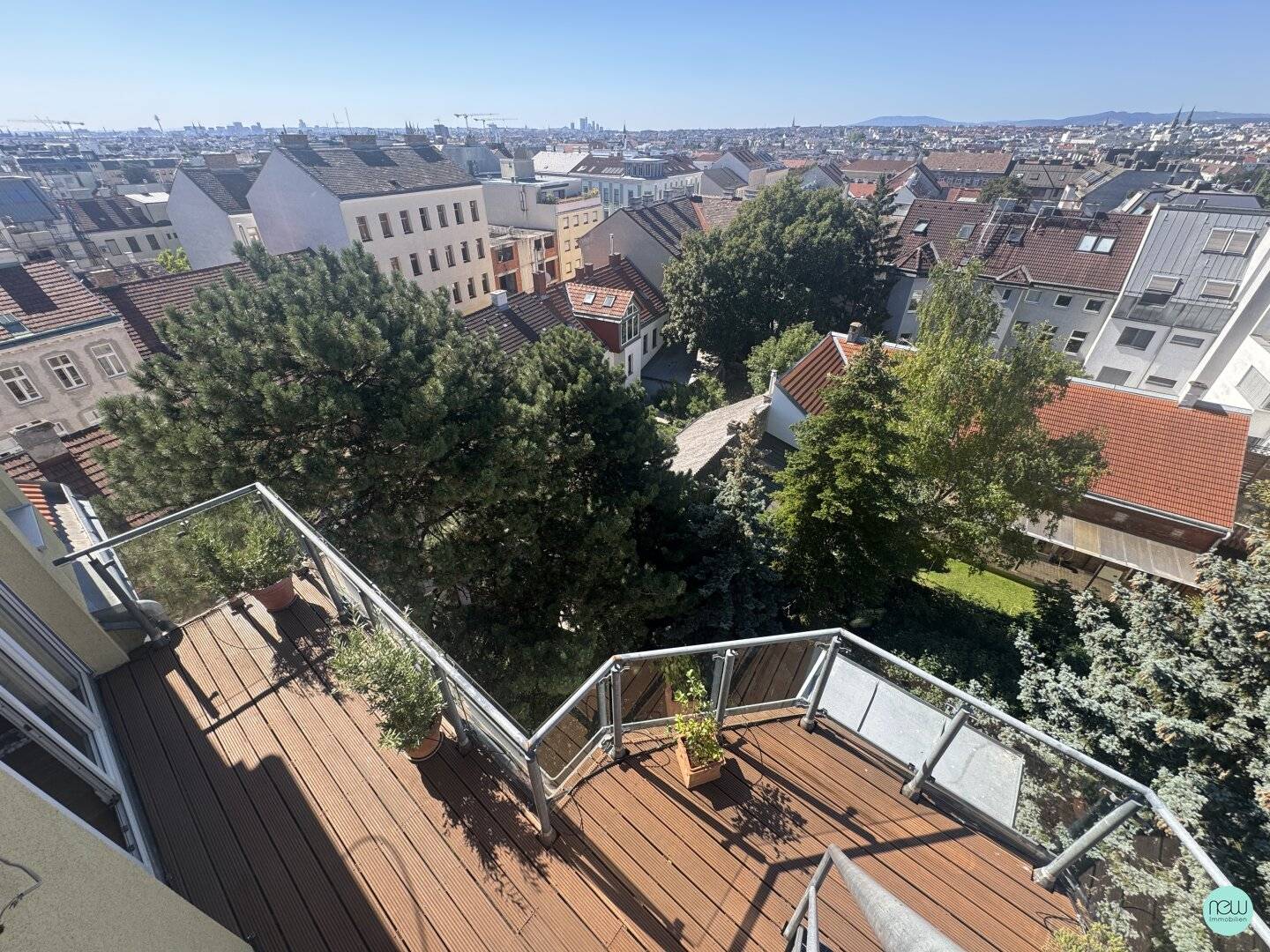 Wide view / Holiday at home / modern, furnished 163 m² attic maisonette + 36 m² terraces