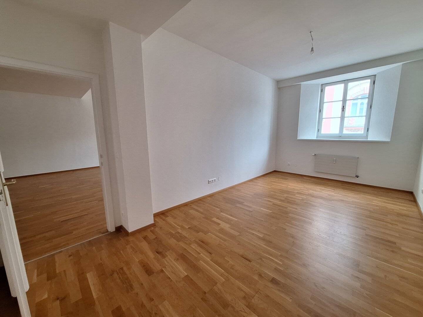 360° Tour / Renovated, modern 3-room old building apartment in central location of Klagenfurt