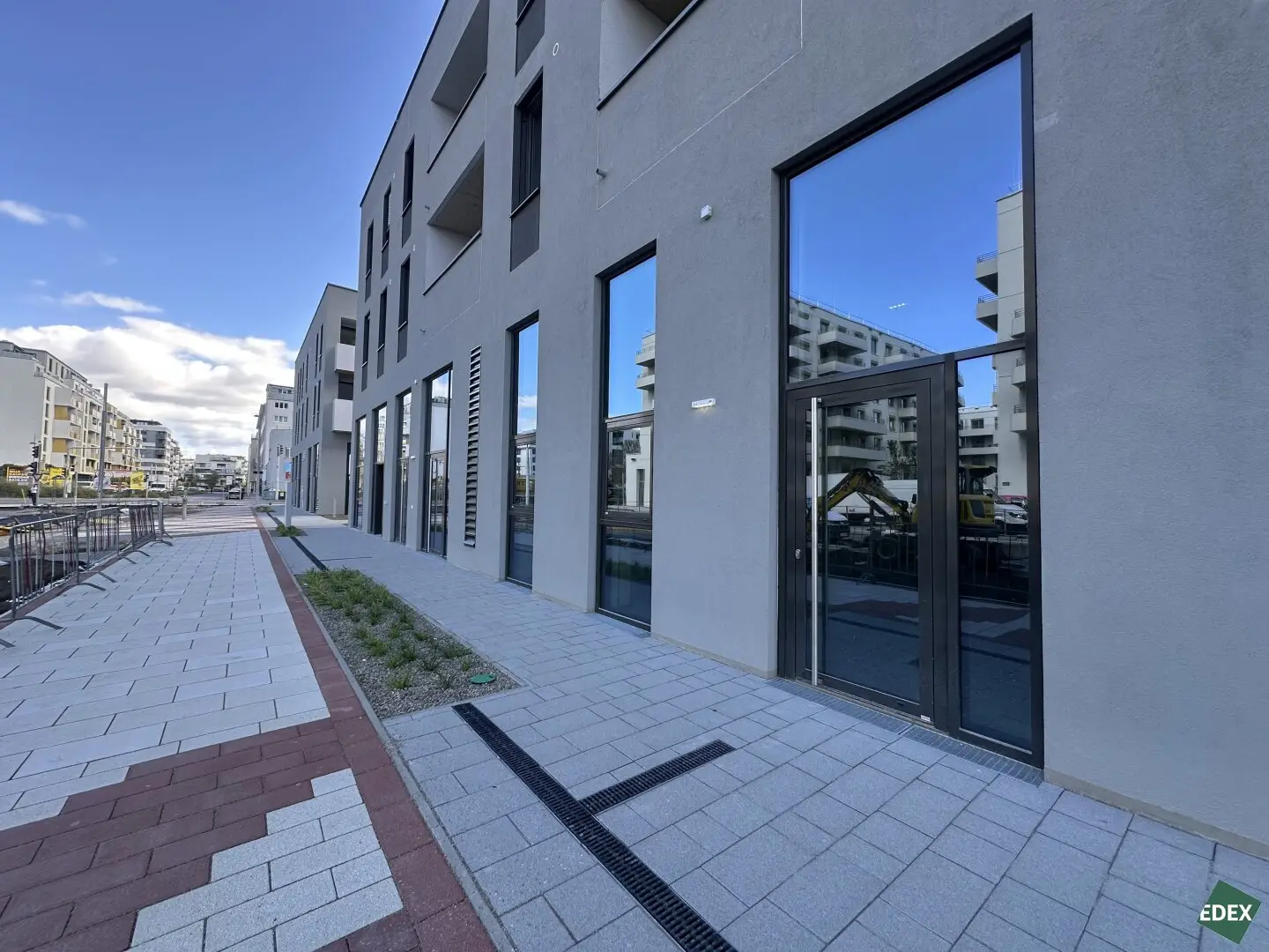 First occupancy | Modern commercial space in the new urban quarter An der Schanze – ideal for medical practices, therapy and health services