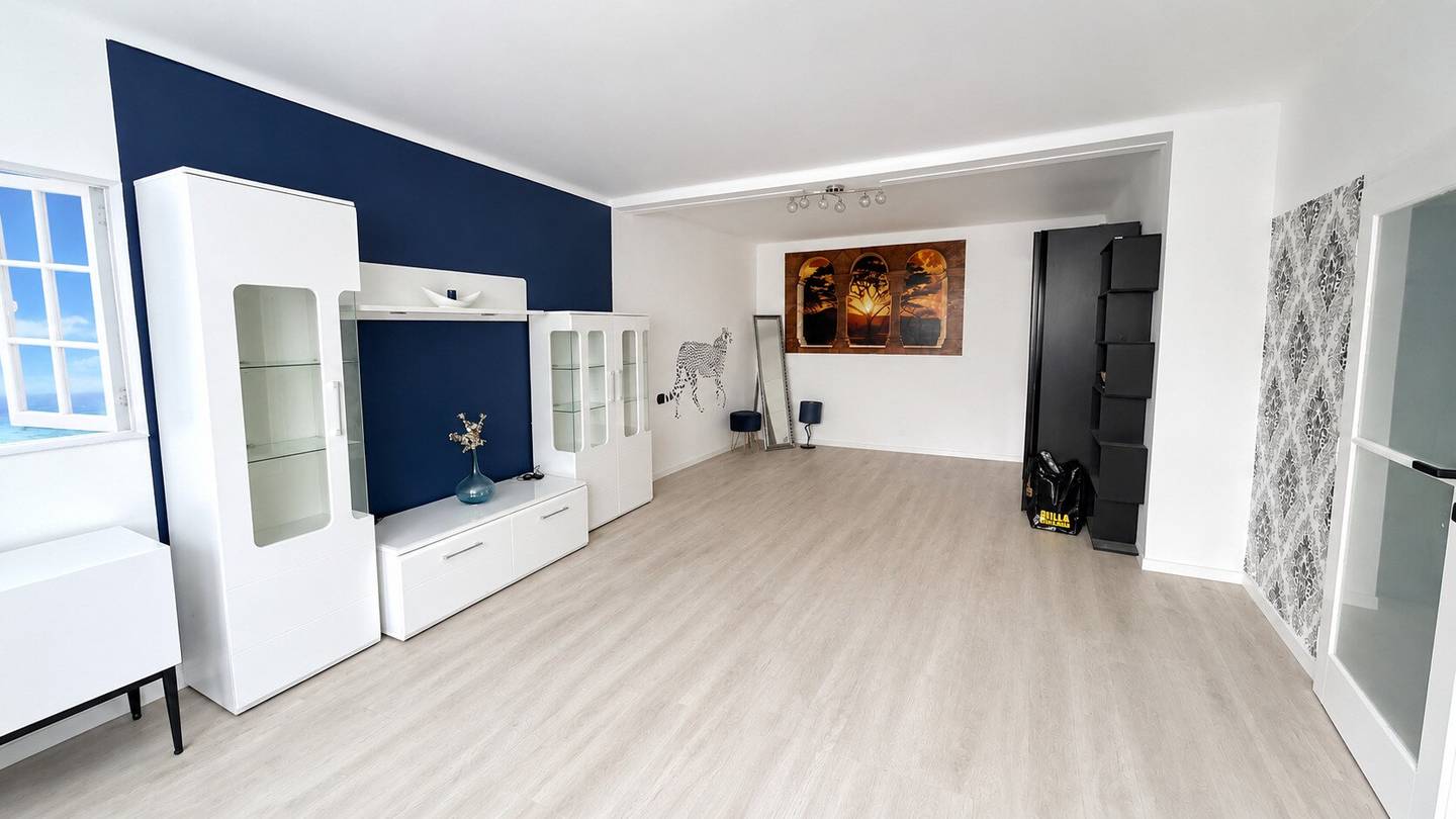 Bright &amp; modernized 1-room new-build apartment in good location // Good condition