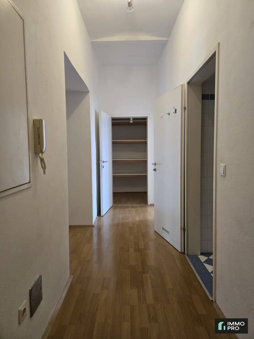 Zentrale 3-Zimmer-Wohnung mit Balkon AB SEPTEMBER