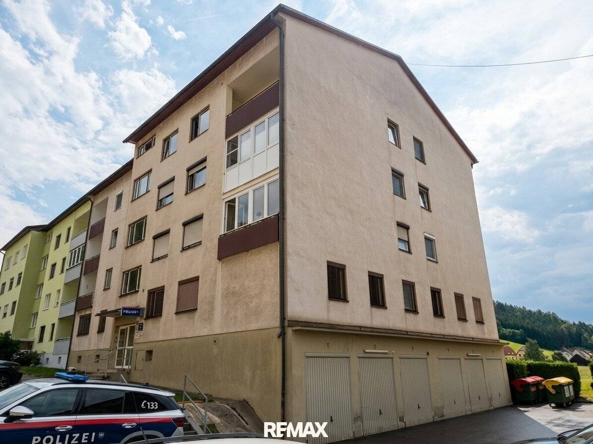 Interesting 3-room apartment on 3rd floor without elevator with balcony and excellent infrastructure
