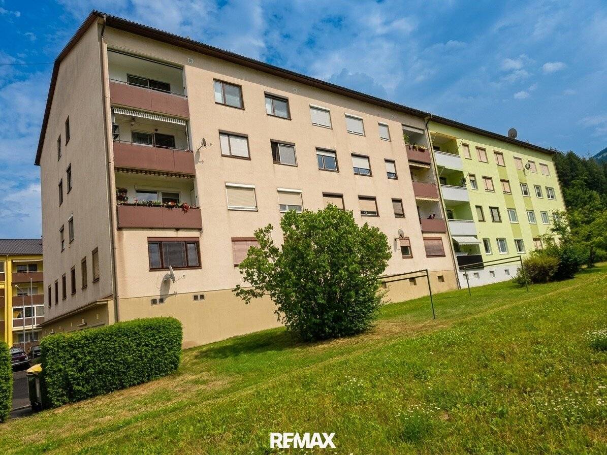 Interesting 3-room apartment on 3rd floor without elevator with balcony and excellent infrastructure