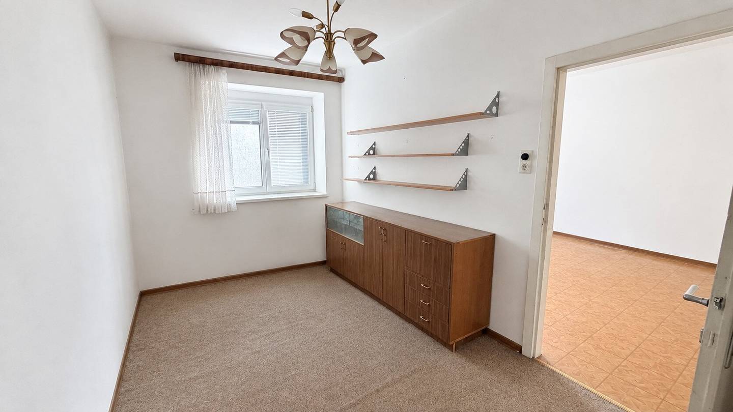 Renovation-needed and bright 2-room new build apartment in a good location