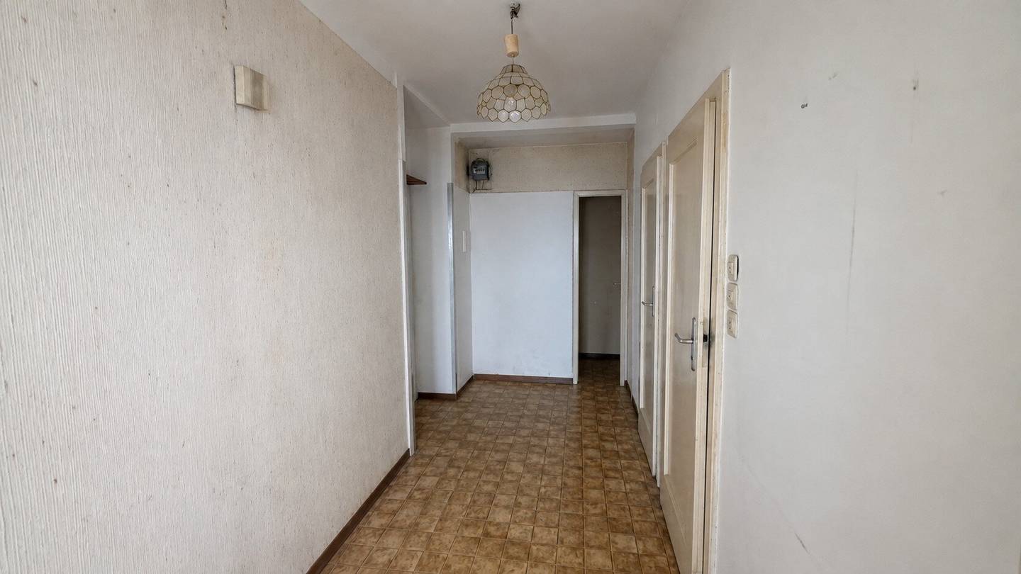 Renovation-needed and bright 2-room new build apartment in a good location