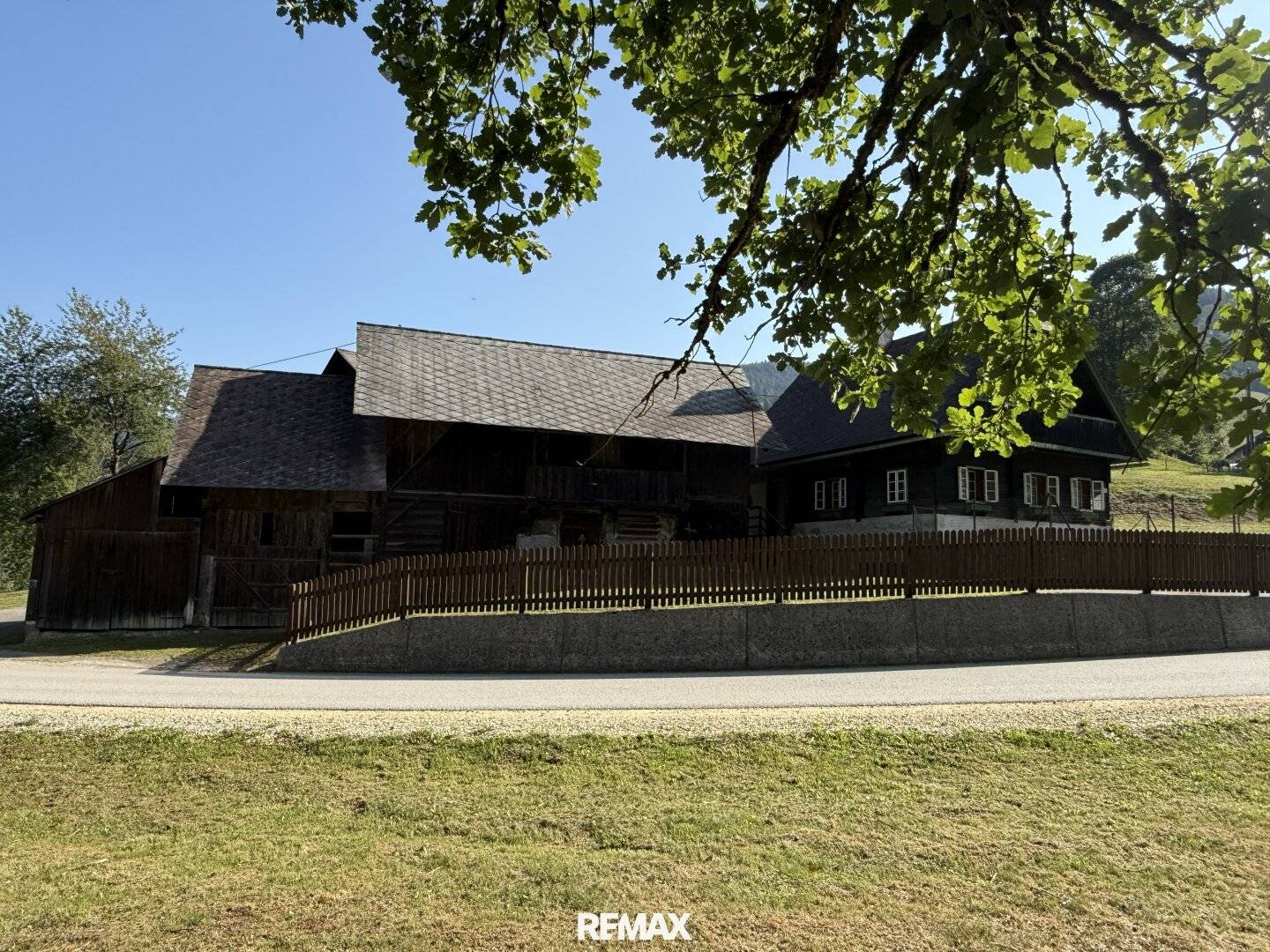 *** Tradition trifft Potenzial – renovierungsbedürftiges Bauernhaus mit viel Platz für neue Ideen ***