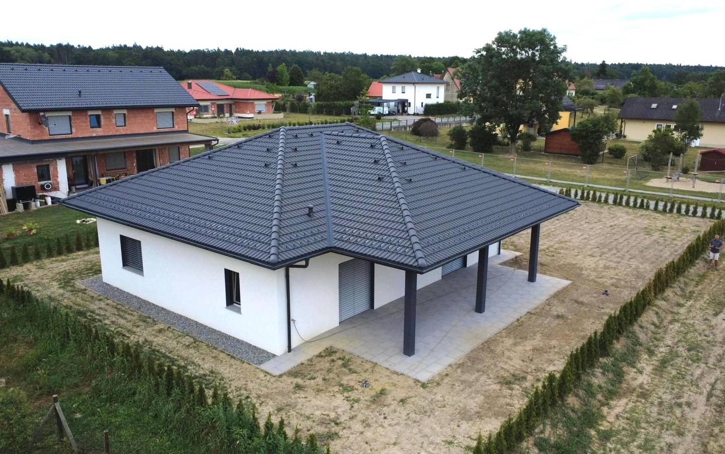 Moderne Familienwohnung mit Terrasse und Privatgarten