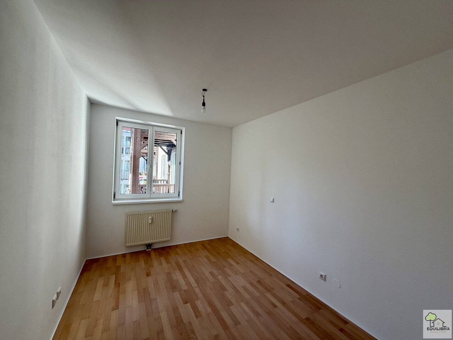Modern, completely renovated 2-room apartment with quiet courtyard balcony in Stockerau