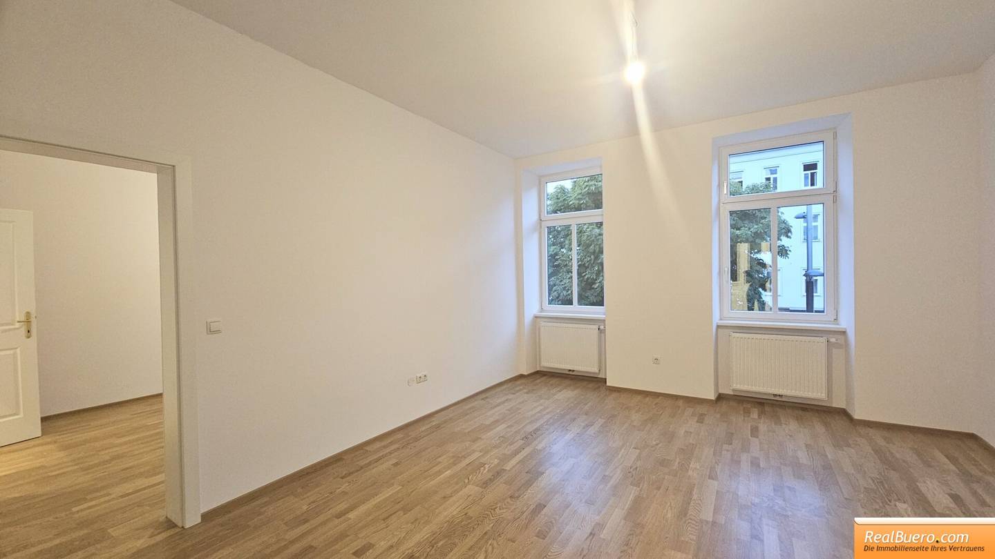 Open-ended fully renovated old building apartment near U-Bahn Favoritenstraße