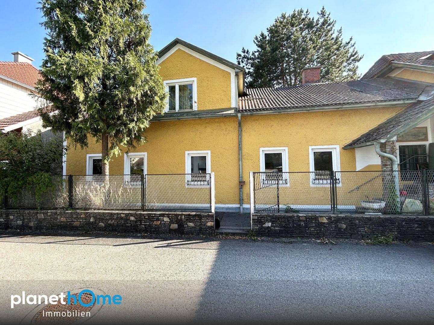 Familienwohnung ruhig gelegen mit uneinsehbarem Garten