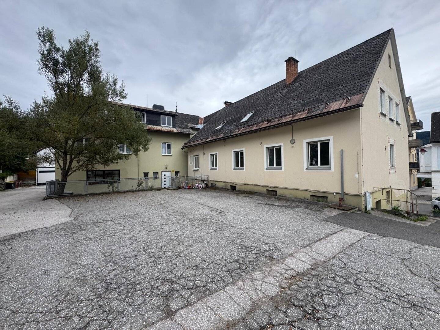 Zinshaus "ehemaliger Gasthof Huber"