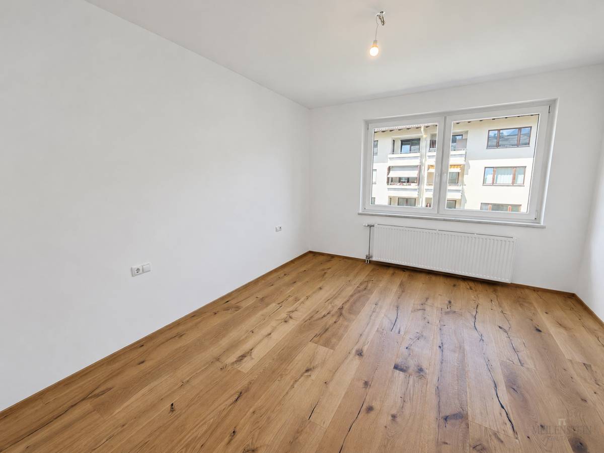 Sanierte Wohnung mit Balkon und Bergblick