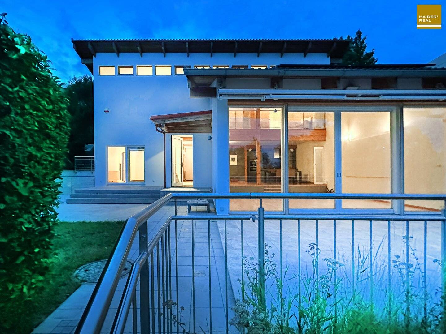 Familientraum! Ideale Größe, Fernsicht, Garten mit Pool