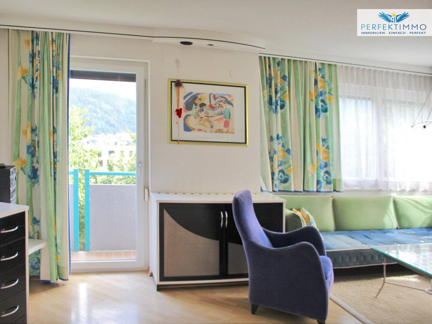 Sunny 3-room apartment with garage and parking space