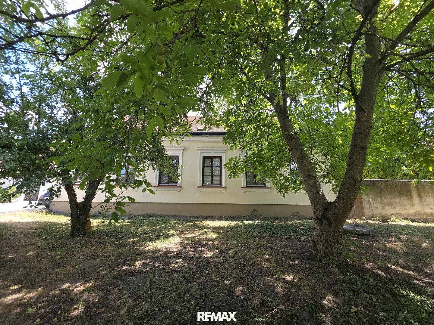 Spacious rental house with S-Bahn connection