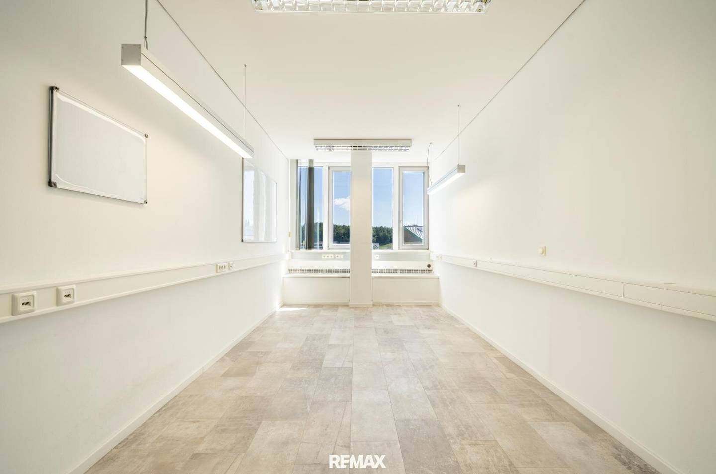 Space for Businesses – Modern Commercial Space in Hof bei Salzburg