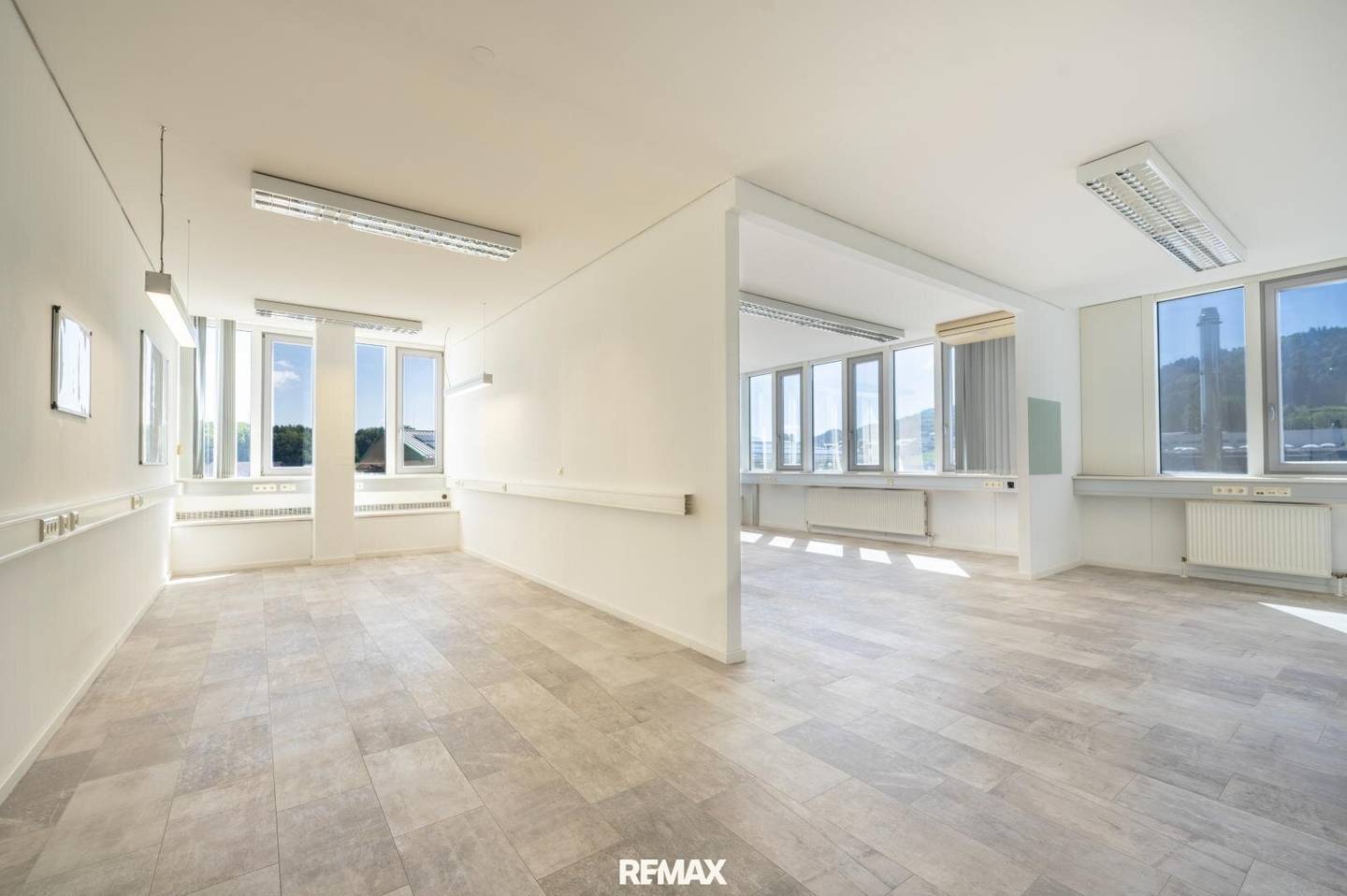 Space for Businesses – Modern Commercial Space in Hof bei Salzburg