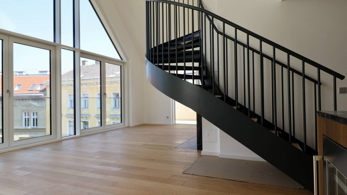 Representative living on two levels with two terraces in 1040 Vienna