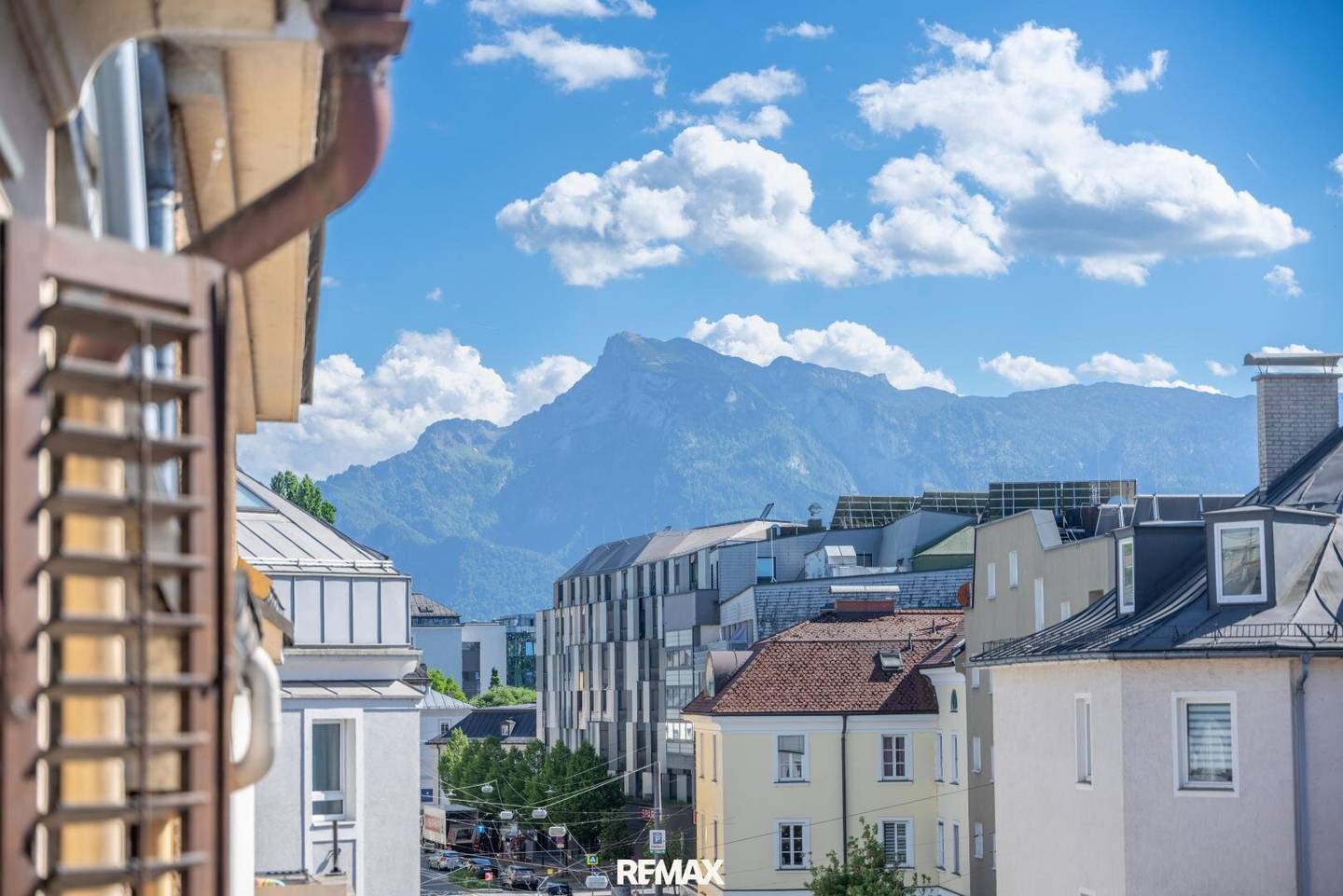 Living near the Salzach - 4-room apartment with two balconies in Salzburg