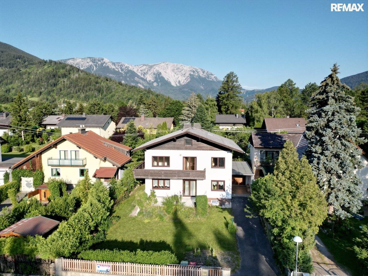Bergblick – Zweifamilienhaus mit 171,68 m² Wfl. &amp; 543 m² Grund in Puchberg am Schneeberg!