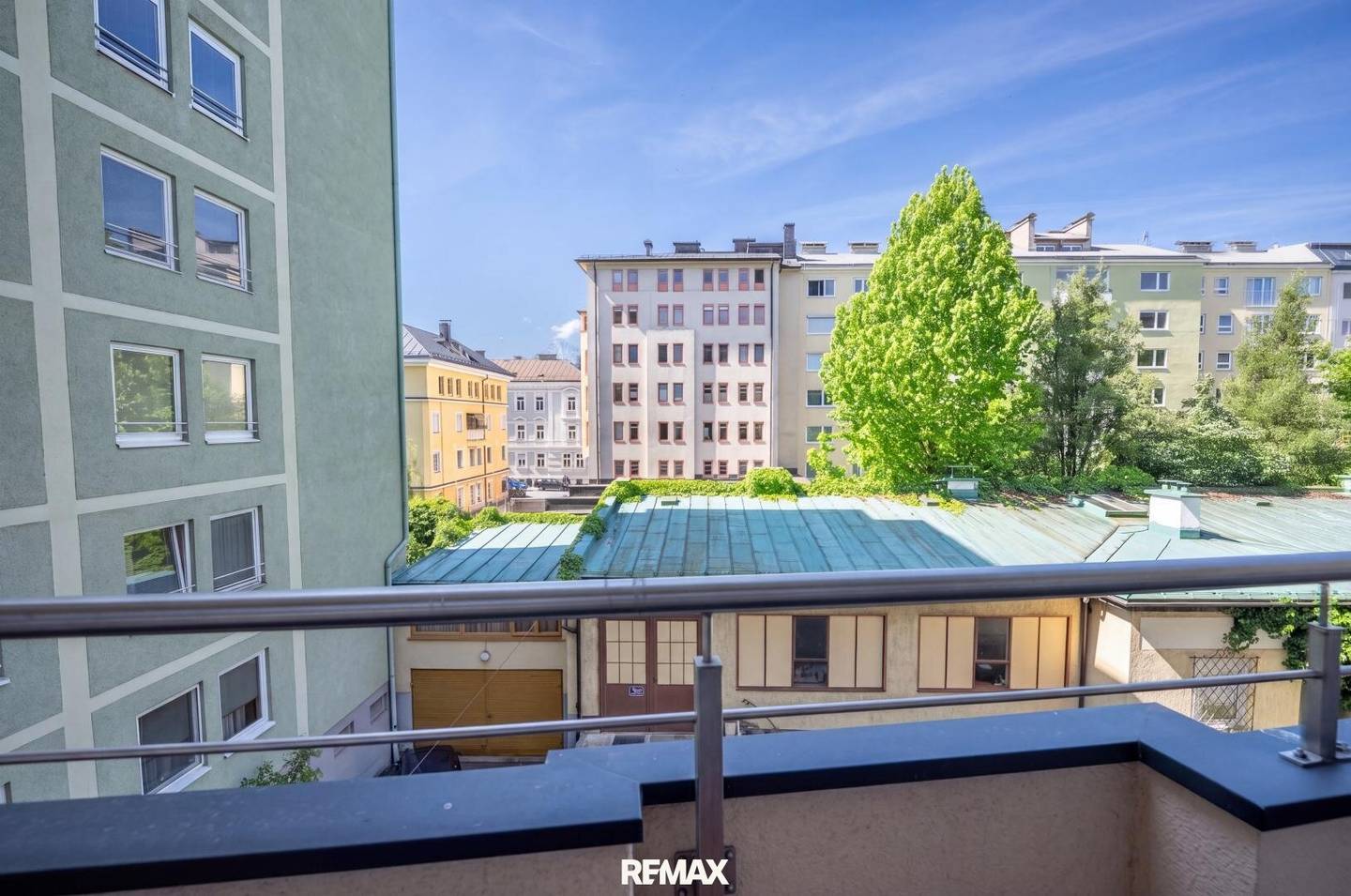 NEW PRICE. Investment - Rented 3 room apartment with optimal infrastructure
