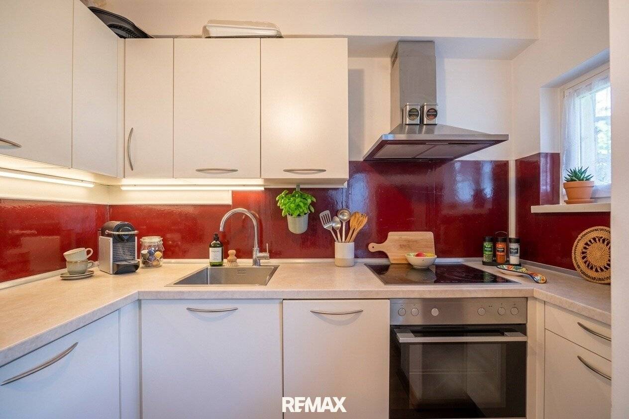 NEW PRICE. Investment - Rented 3 room apartment with optimal infrastructure